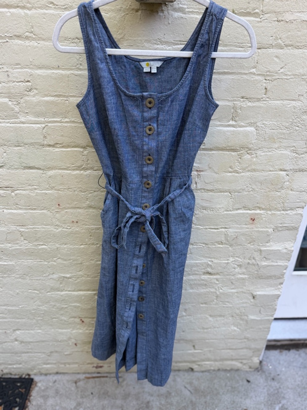 Gorgeous EUC Boden* Joanna denim-like dress
Super cute for spring or summer! - Picture 3 of 6